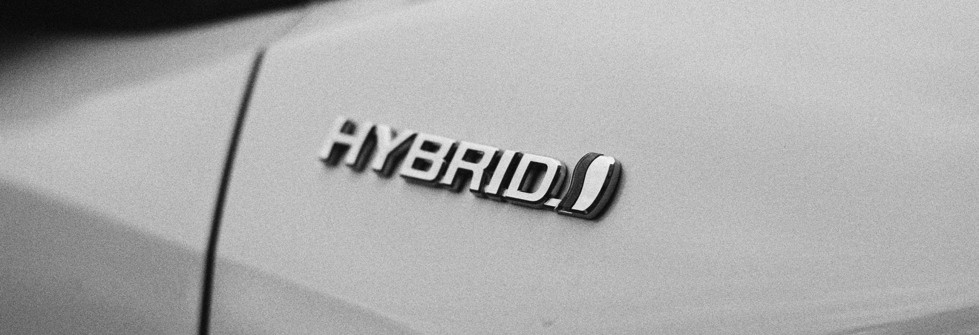 Quelles différences entre une voiture hybride non rechargeable et une voiture hybride rechargeable ?